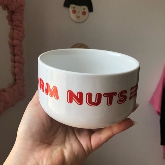 « Ed’s Warm Nuts » Bowl - Picture 3 of 3